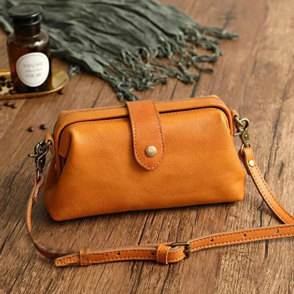 Velissa's timeless charm | Exclusive and unique women's bag for the style-conscious