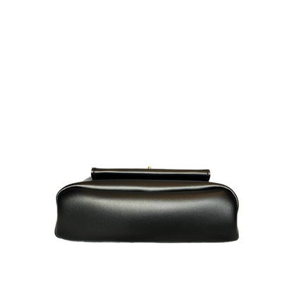 Marivelle Retro Kiss-Lock Bag – A Vintage-Inspired Statement for Modern Days