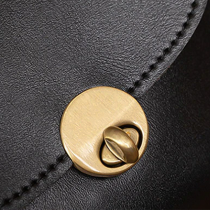 Marivelle Retro Kiss-Lock Bag – A Vintage-Inspired Statement for Modern Days