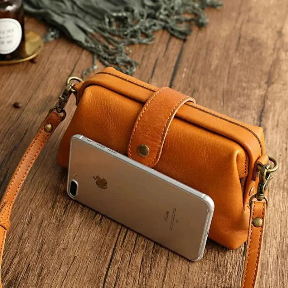 Velissa's timeless charm | Exclusive and unique women's bag for the style-conscious