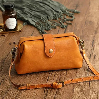 Velissa's timeless charm | Exclusive and unique women's bag for the style-conscious